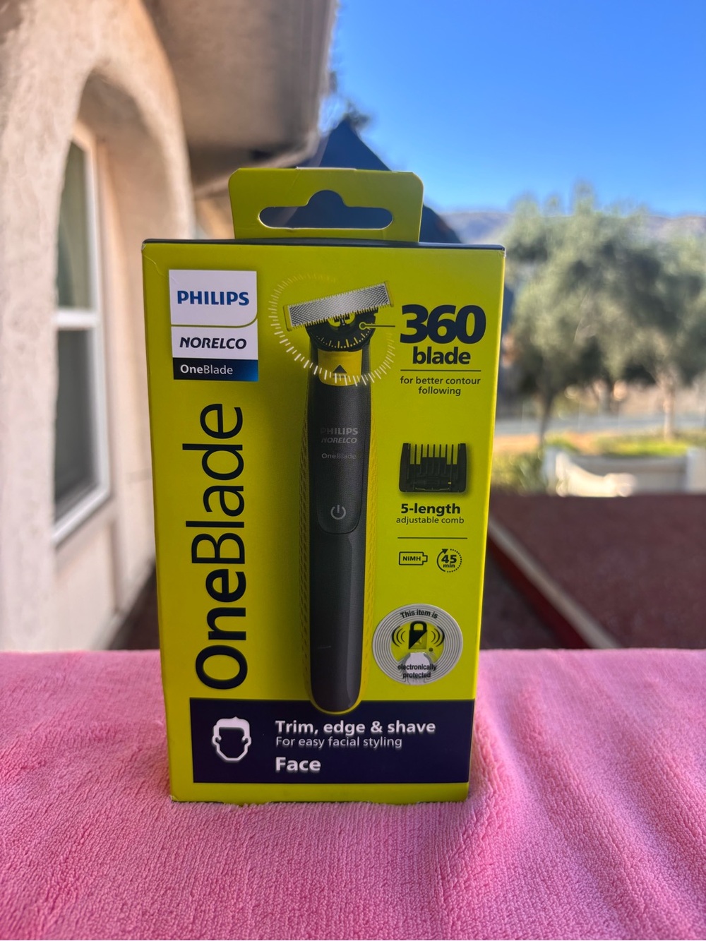 Philips Norelco OneBlade 360 Face Trimmer & Shaver QP2724/70